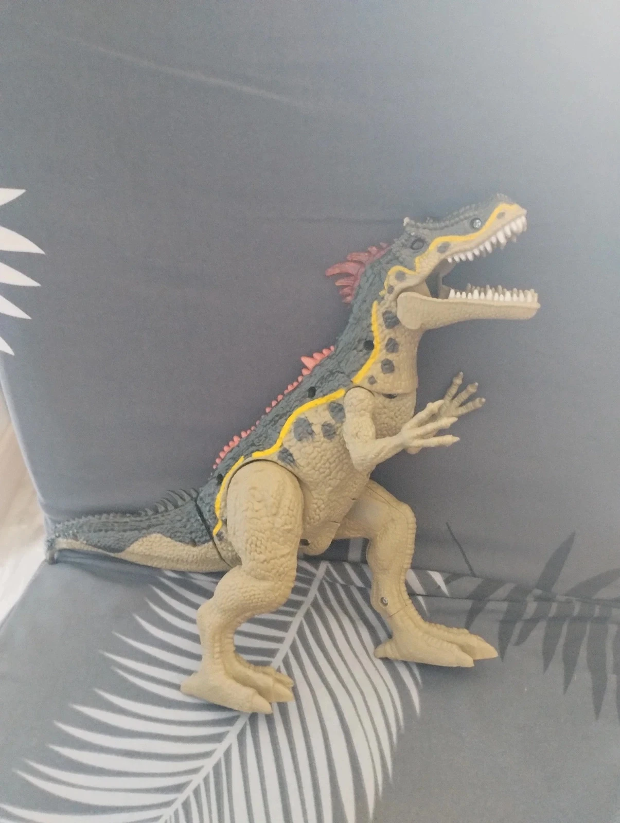 Dinossauro animado com efeitos sonoros – photo 2